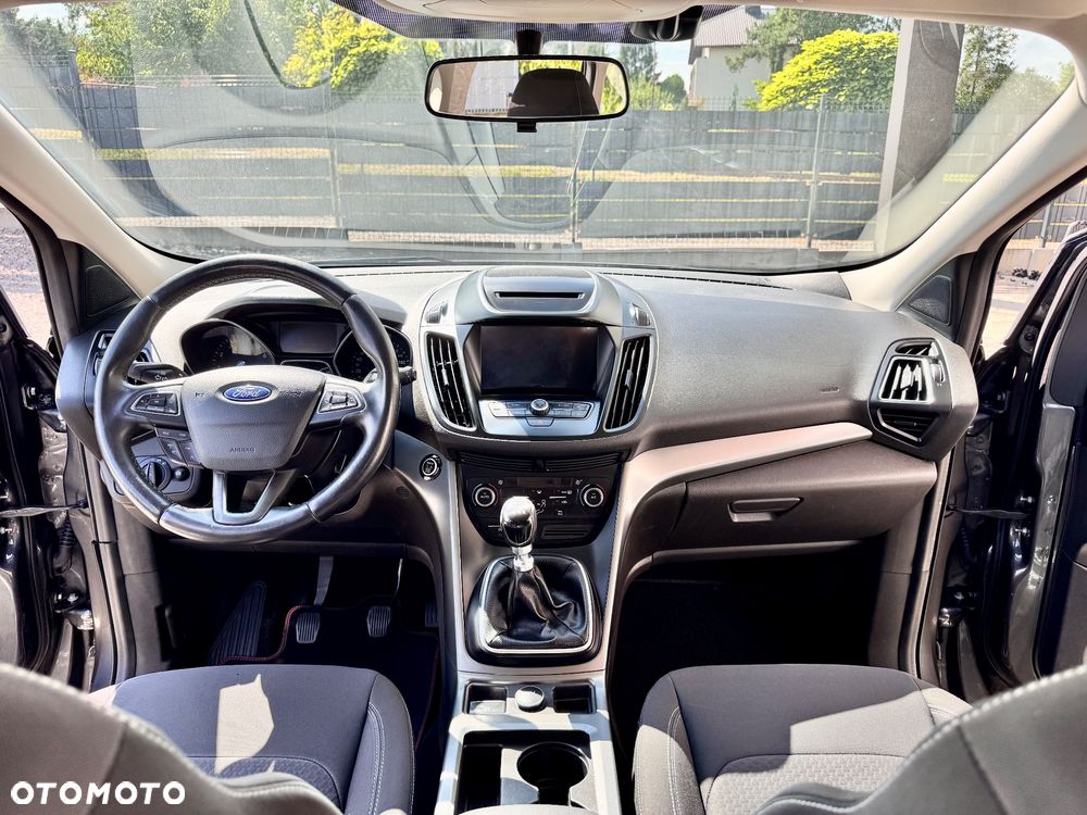 Ford Kuga - 16