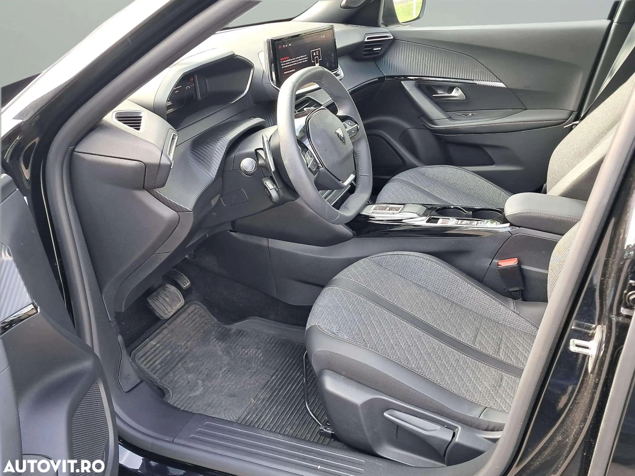 Peugeot 2008 1.2 L PureTech STT EAT8 Allure - 7