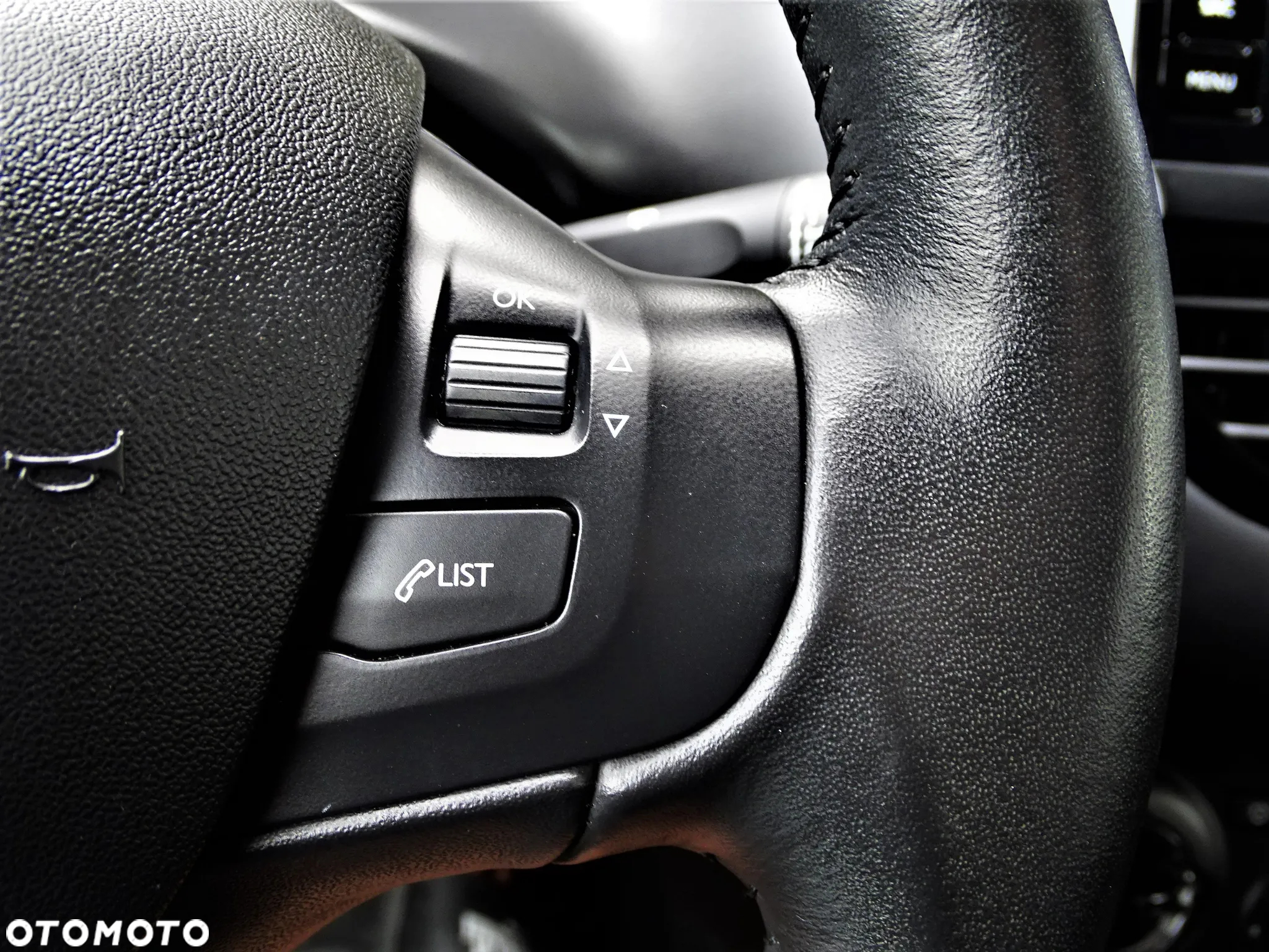 Peugeot 208 PureTech 82 Stop & Start Signature - 28