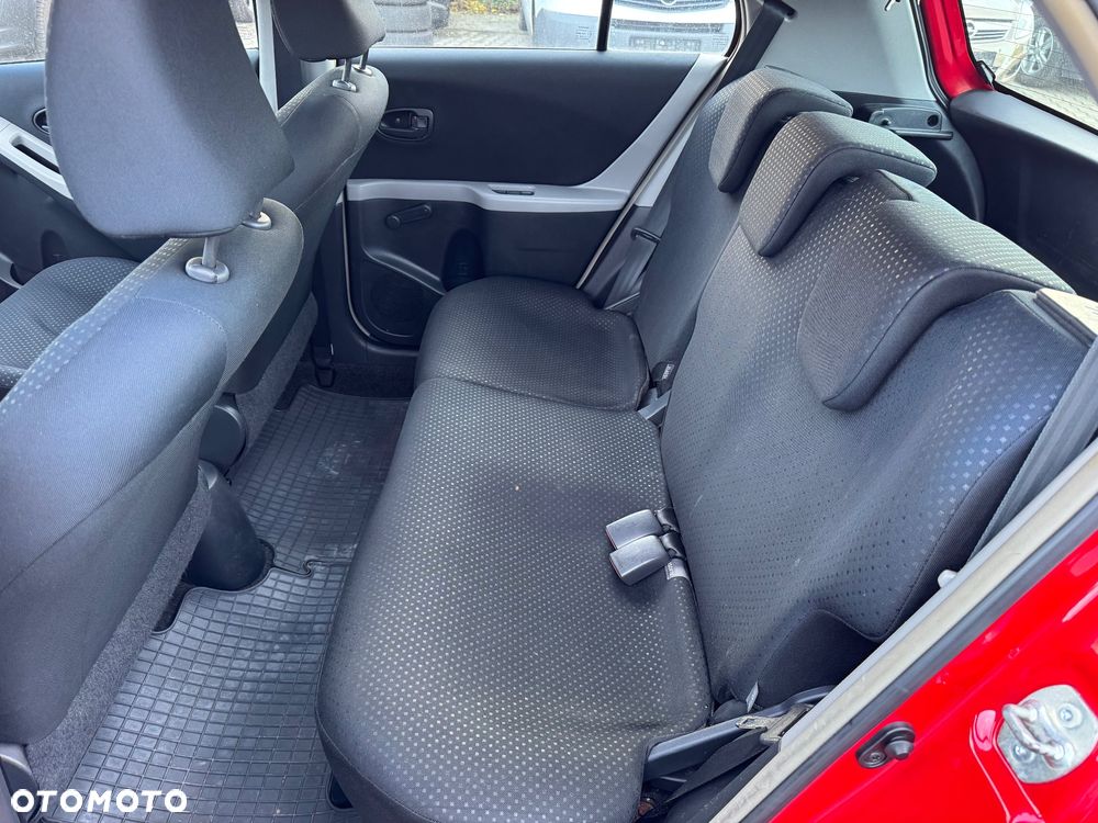 Toyota Yaris 1.0 Premium EU6 - 13