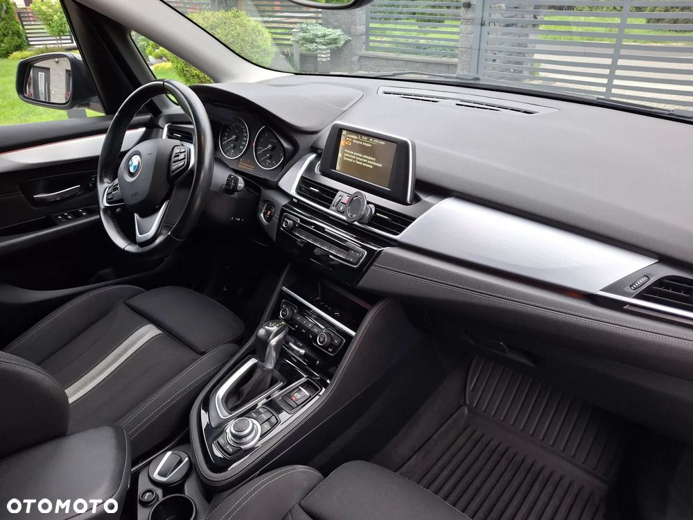 BMW Seria 2 218i Sport Line - 11