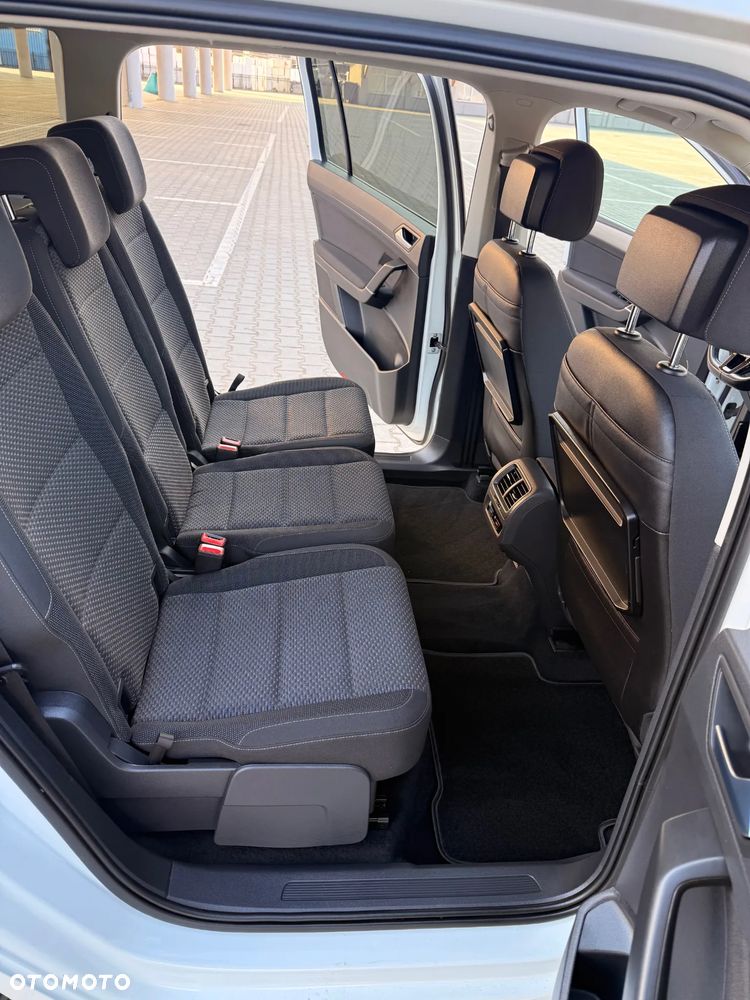 Volkswagen Touran 1.6 TDI SCR (BlueMotion Technology) DSG Trendline - 13