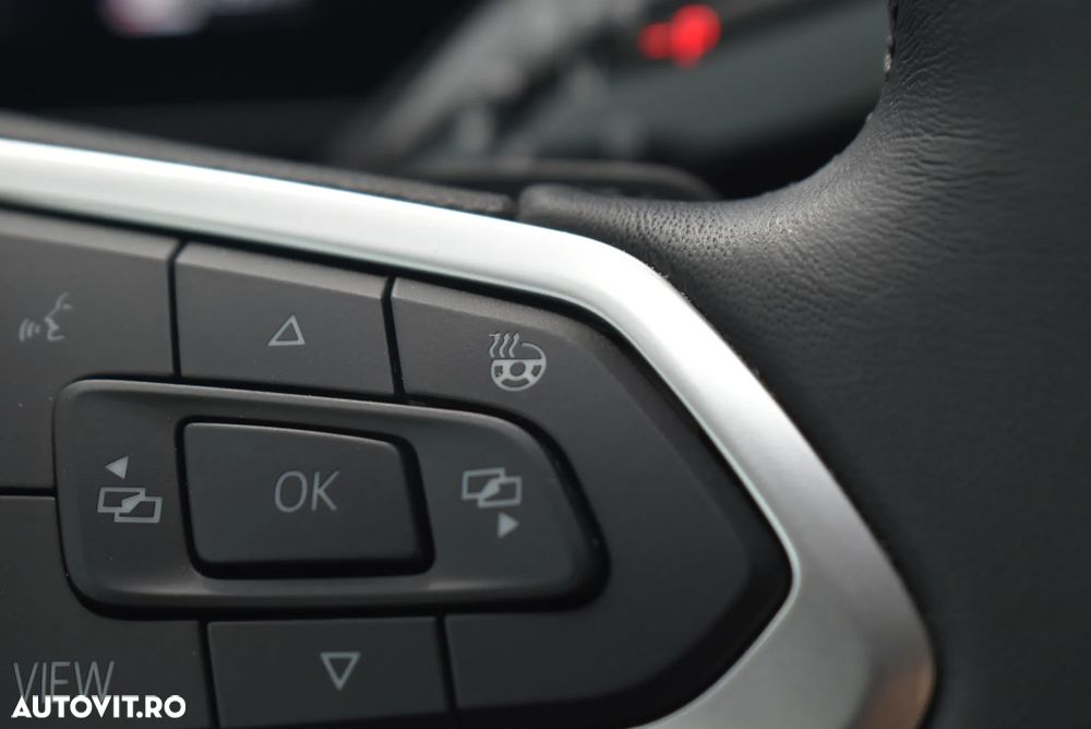 Volkswagen Passat 1.5 eTSI DSG MHEV Business - 16