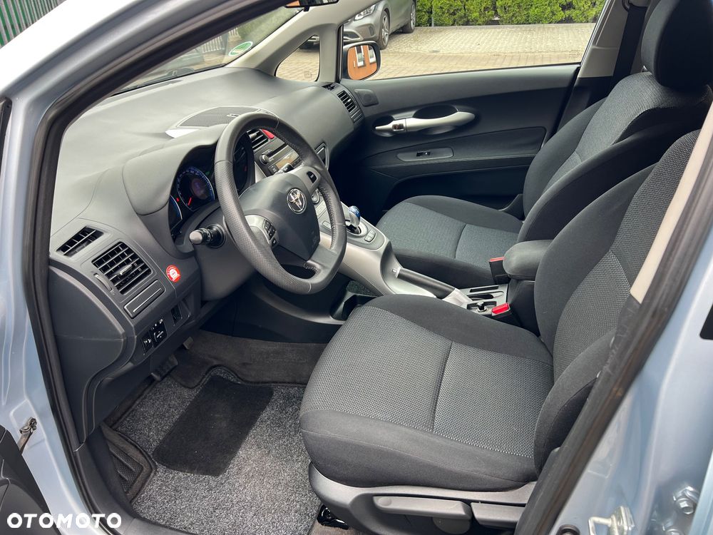 Toyota Auris 1.8 HSD Luna - 20