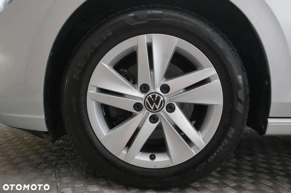 Volkswagen Golf - 14