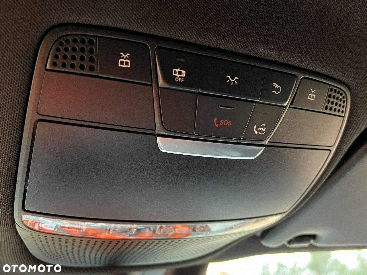 Mercedes-Benz EQC - 36