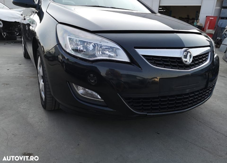 Aripa dreapta Opel Astra J - 2