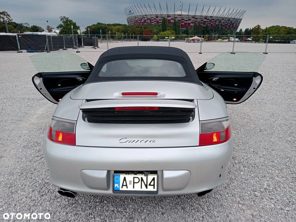 Porsche 911 Carrera 4 Cabrio - 4