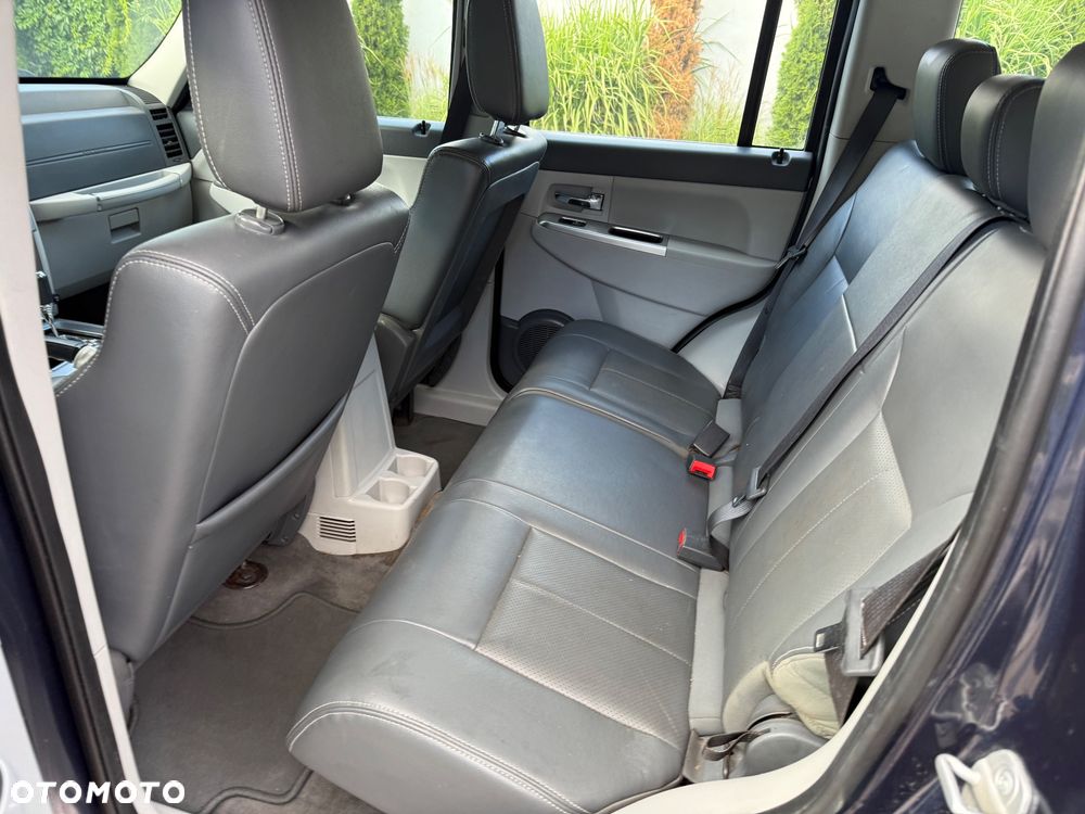Jeep Cherokee 3.7 Limited - 32