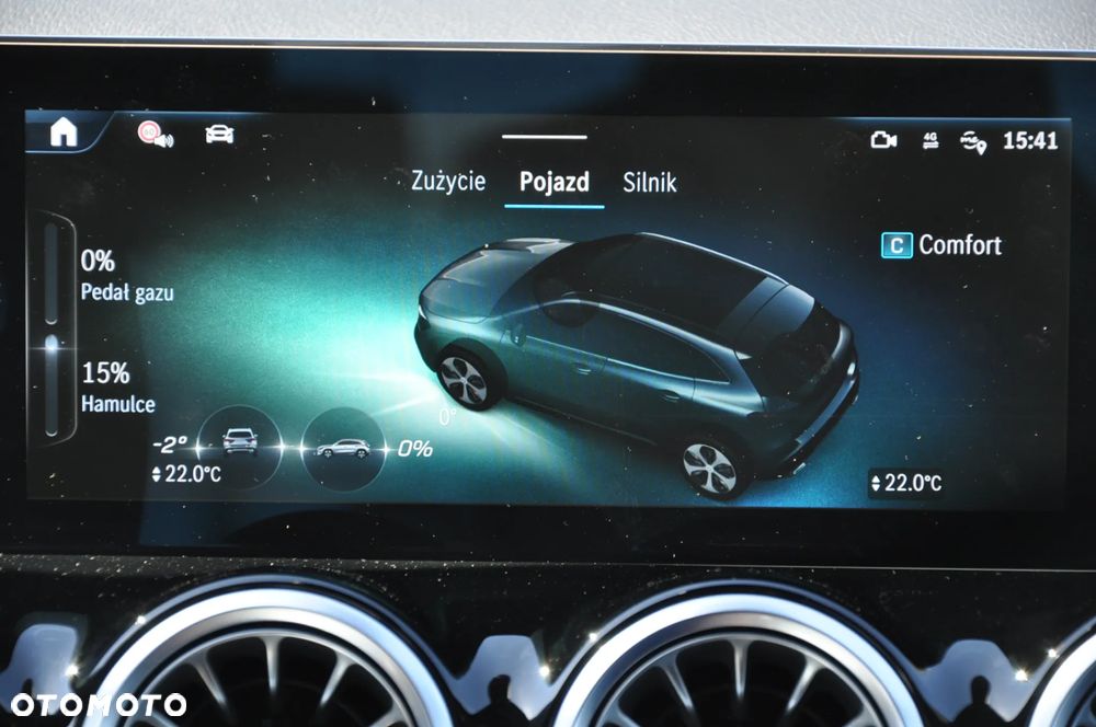 Mercedes-Benz GLA - 11
