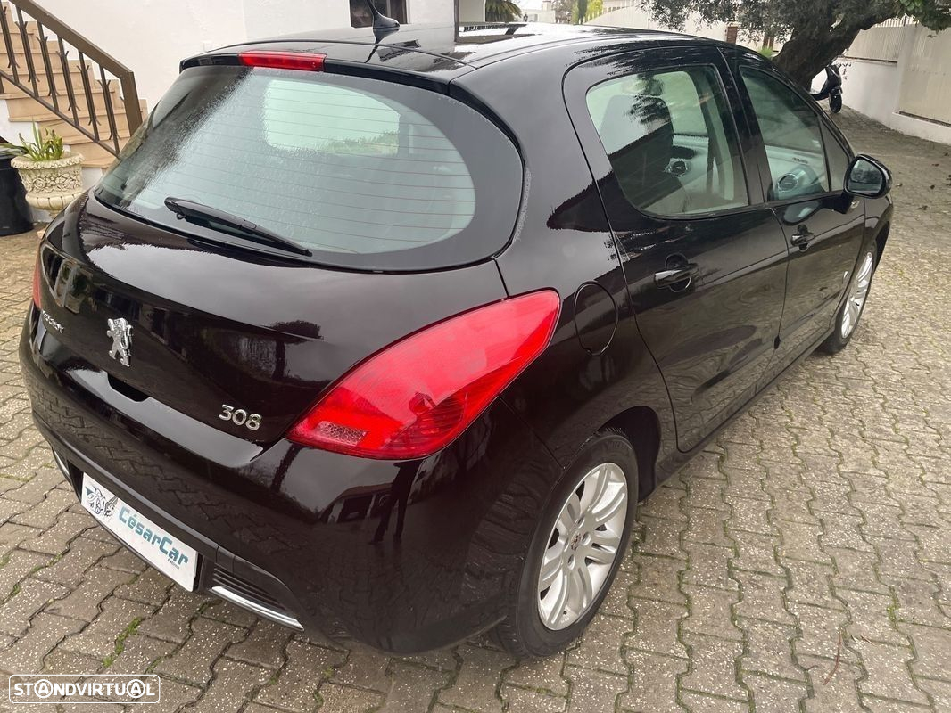 Peugeot 308 1.6 HDi Executive - 12