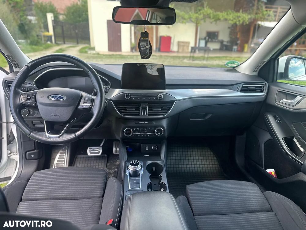 Ford Focus 2.0 EcoBlue Titanium - 3