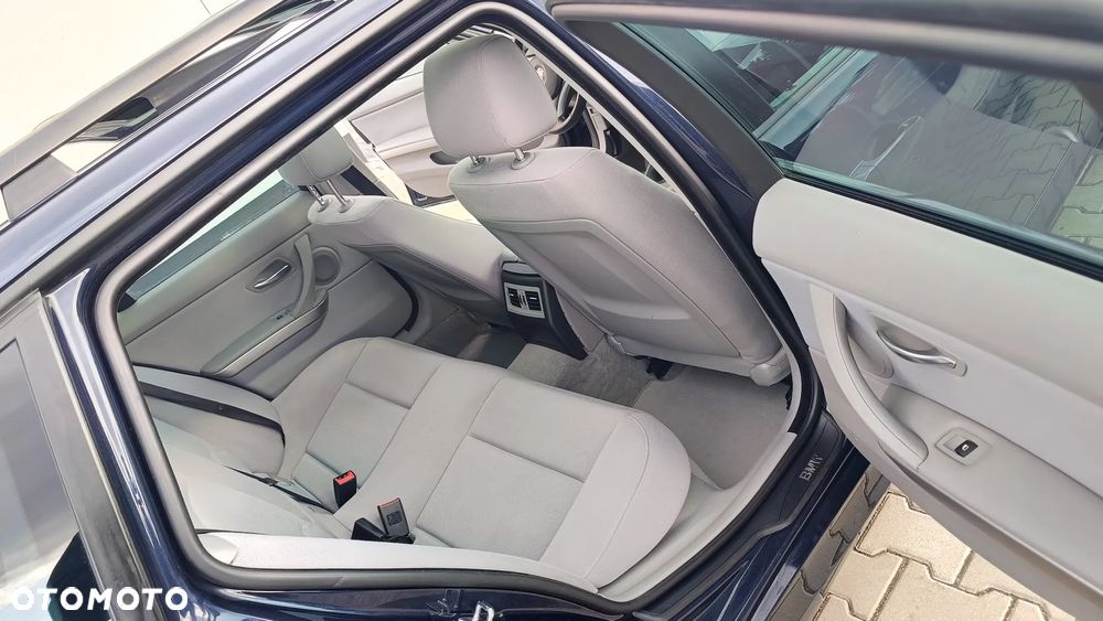 BMW Seria 3 320d DPF - 20