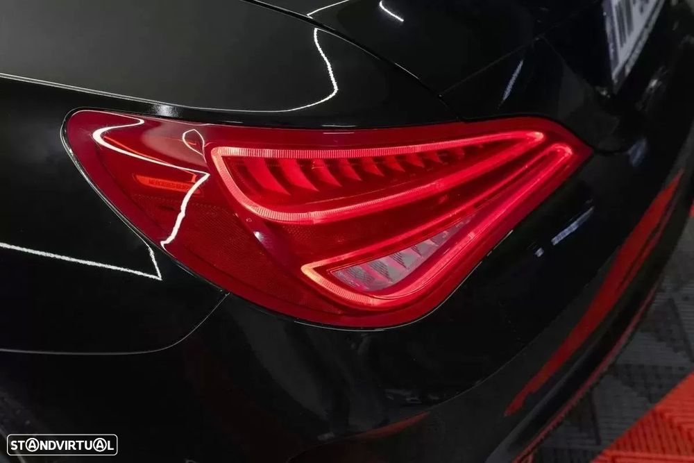 Mercedes-Benz CLA 220 - 25