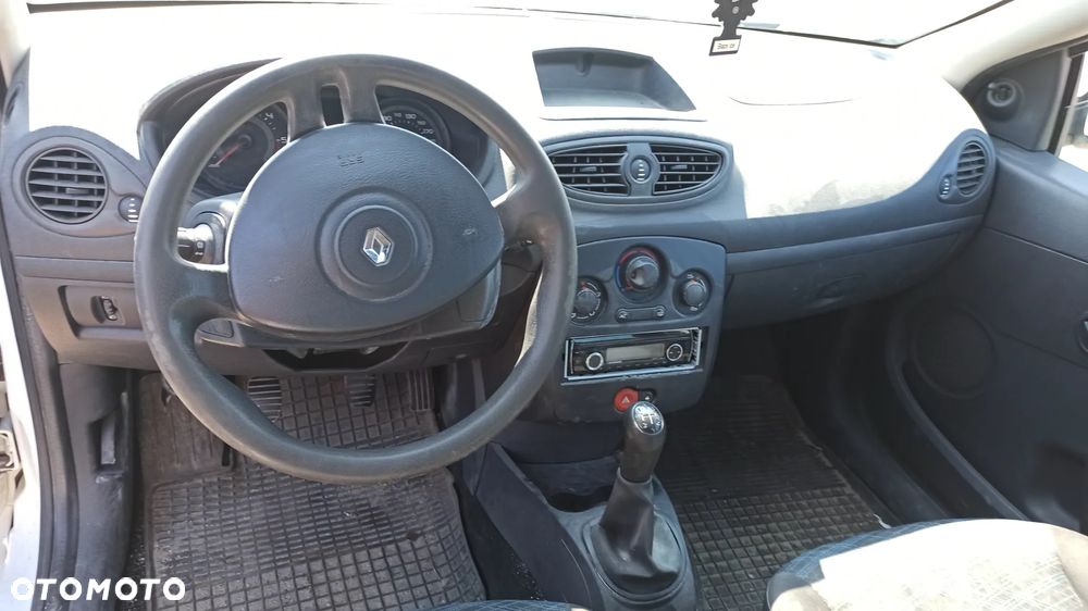 Renault Clio III 1.5 DCI 2008r - 6