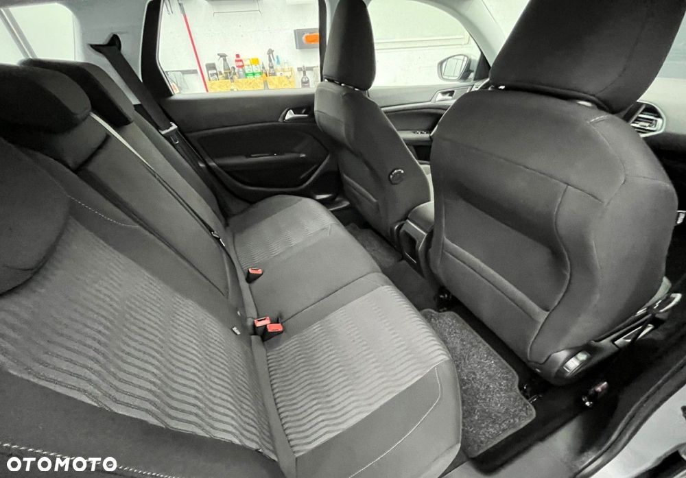 Peugeot 308 - 23