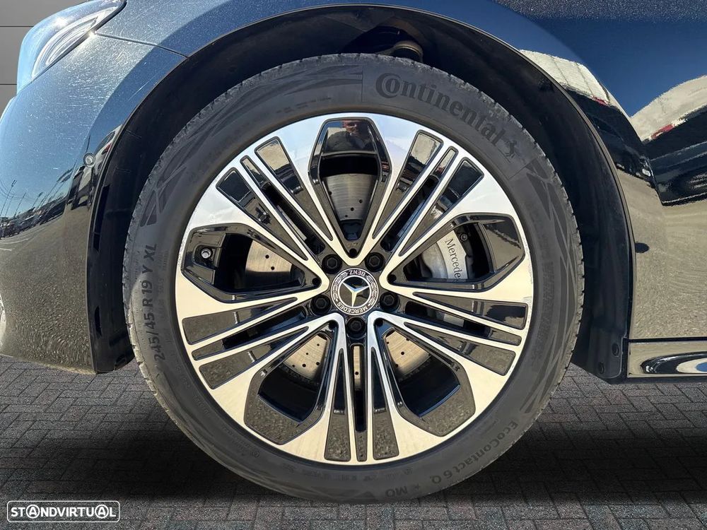 Mercedes-Benz E 300 Standard - 5