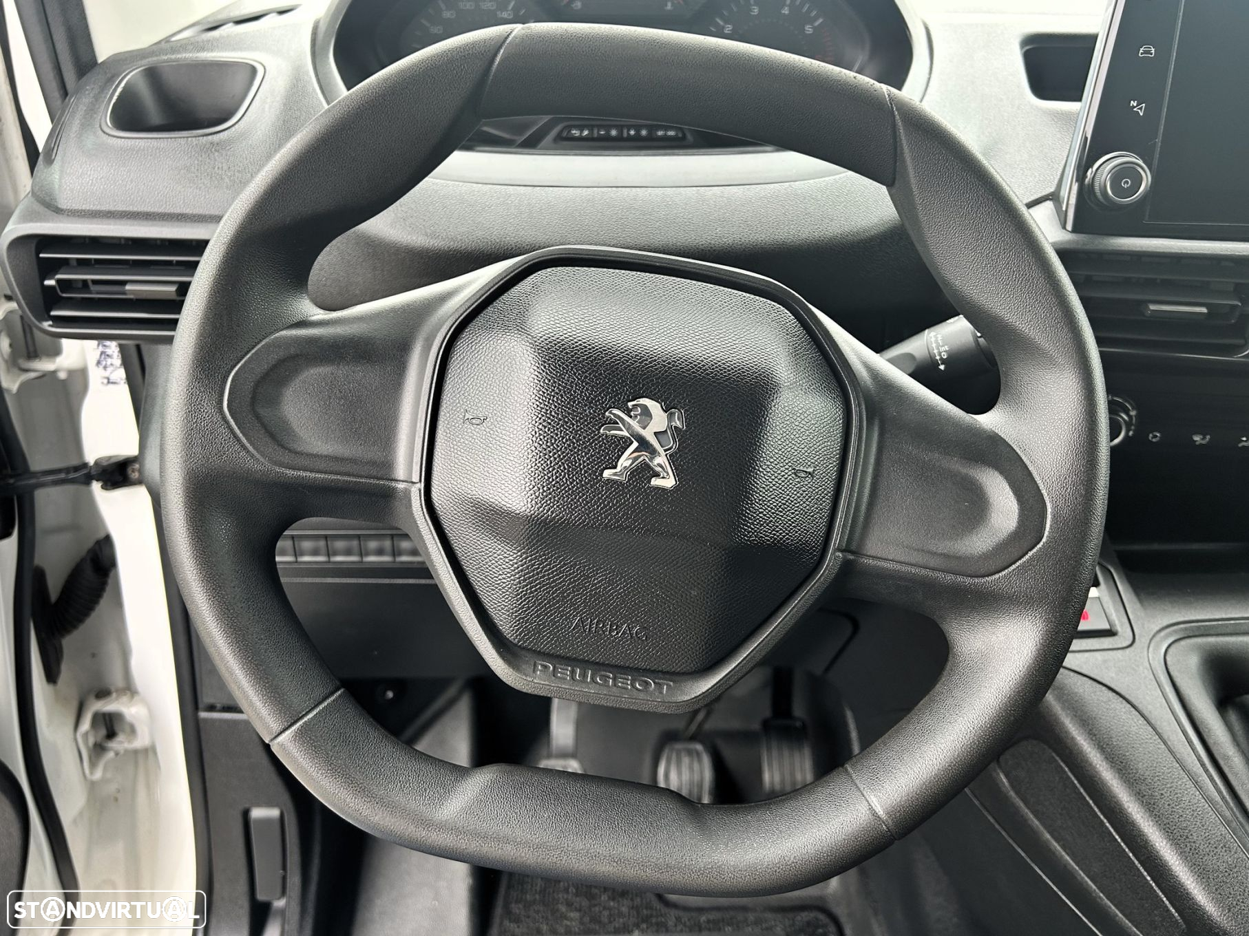 Peugeot Partner 1.5 BlueHDi Asphalt Longa - 15