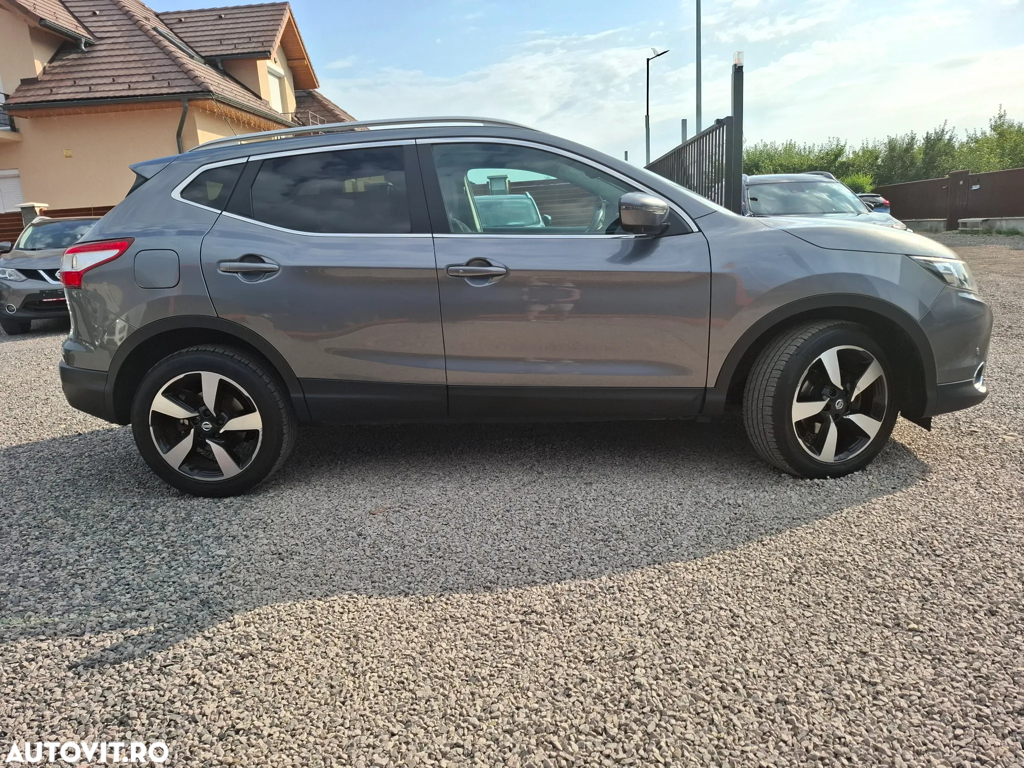 Nissan Qashqai 1.5 DCI Start/Stop N-Connecta - 10