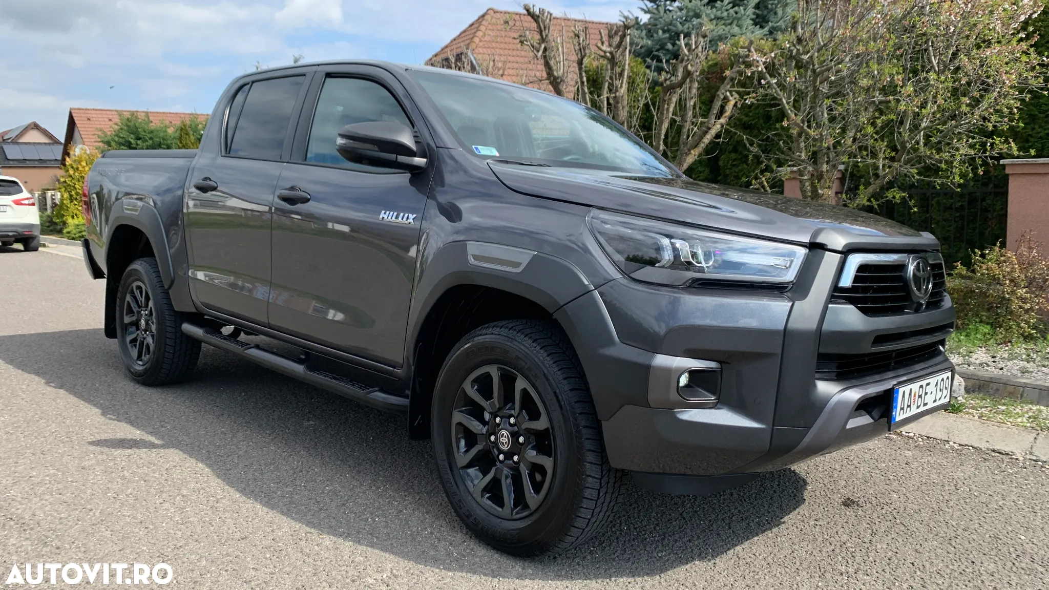 Toyota Hilux 2.8D 204CP 4x4 Double Cab AT Invincible Color Edition - 2