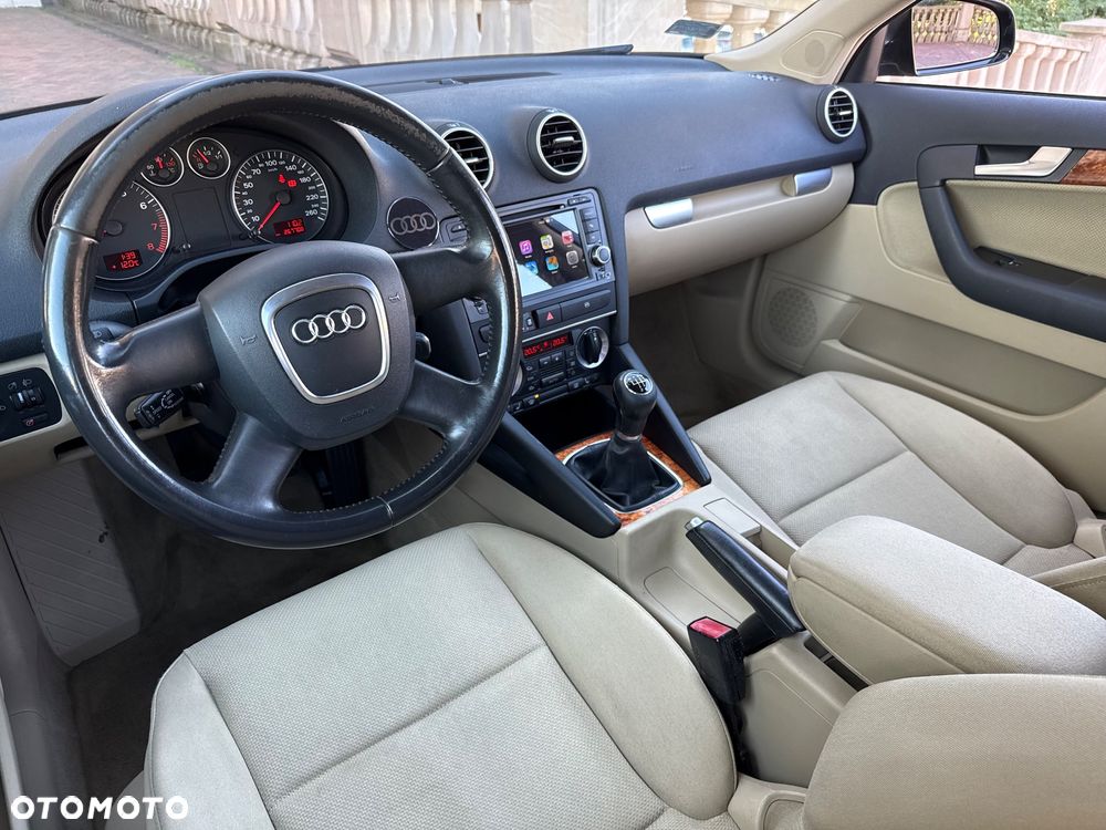 Audi A3 1.6 Ambiente - 27