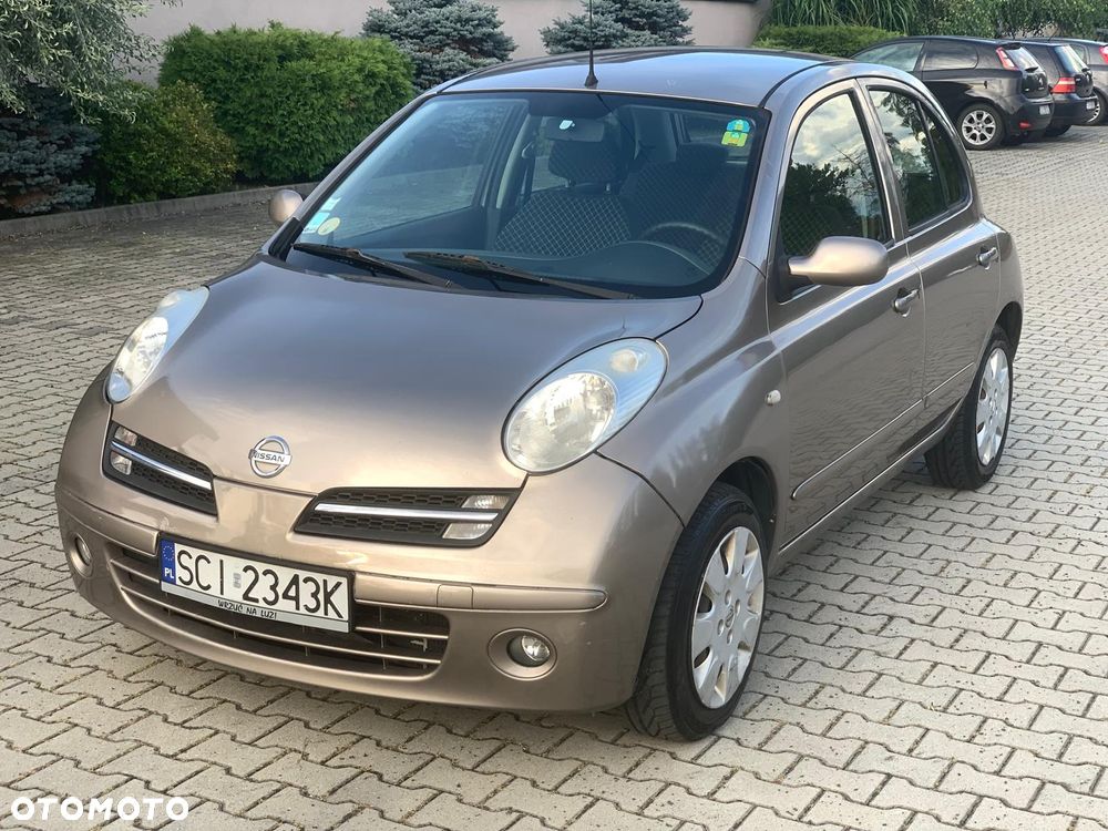 Nissan Micra - 1