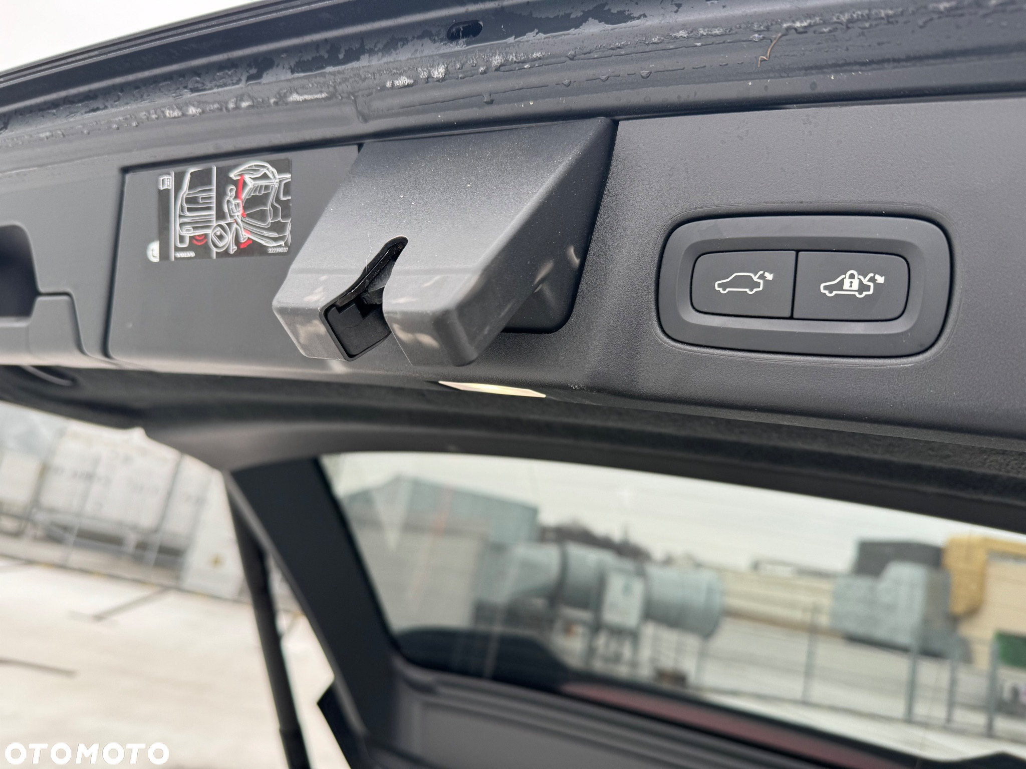 Volvo V90 Cross Country T6 AWD - 14