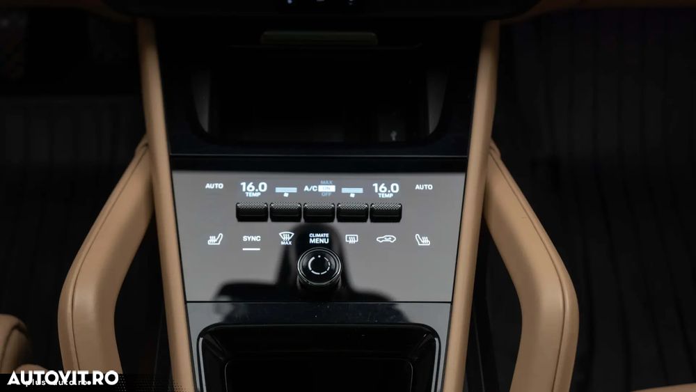 Porsche Cayenne E-Hybrid - 35