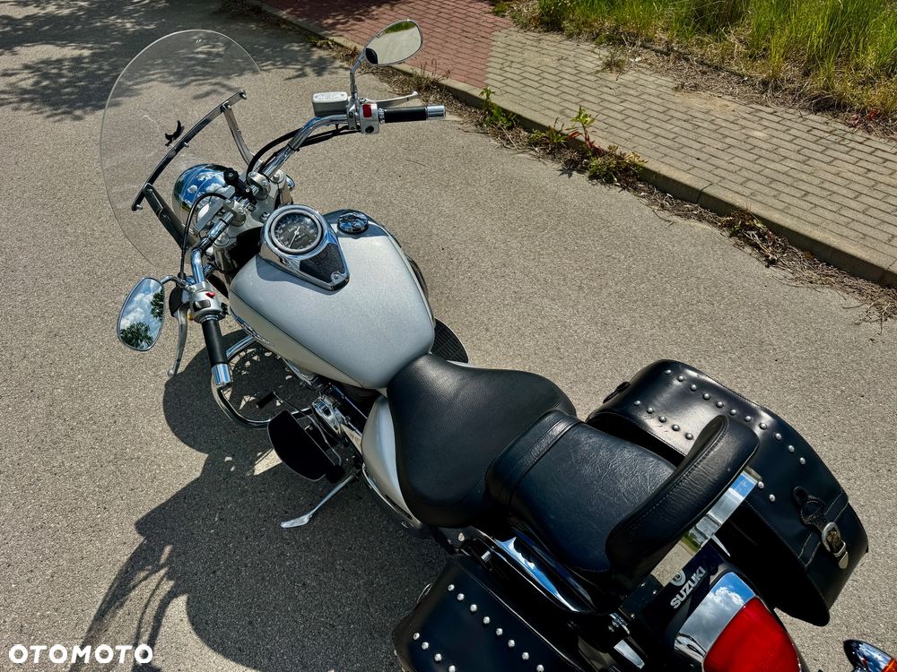 Suzuki Intruder - 3