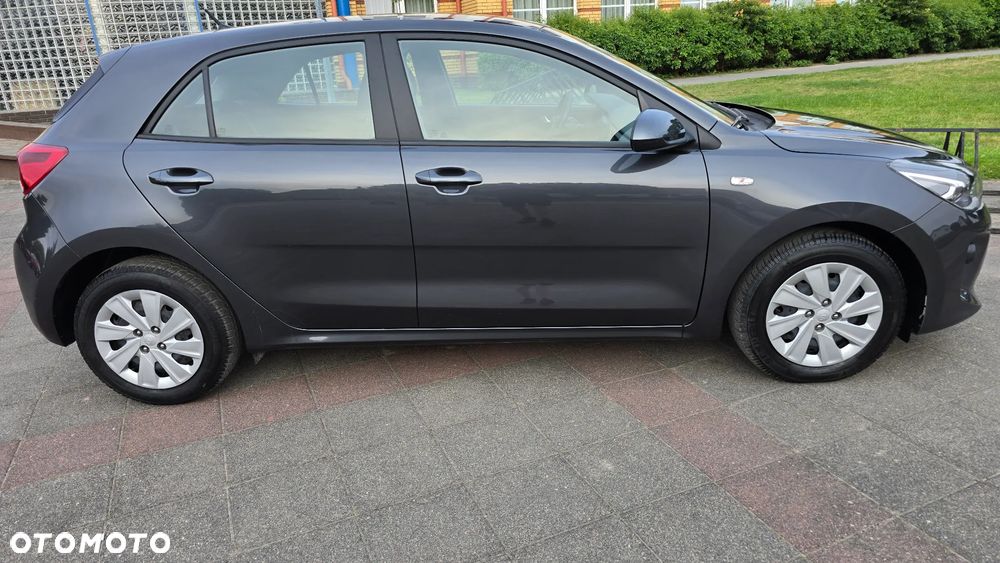 Kia Rio 1.2 Dream Team Edition - 11