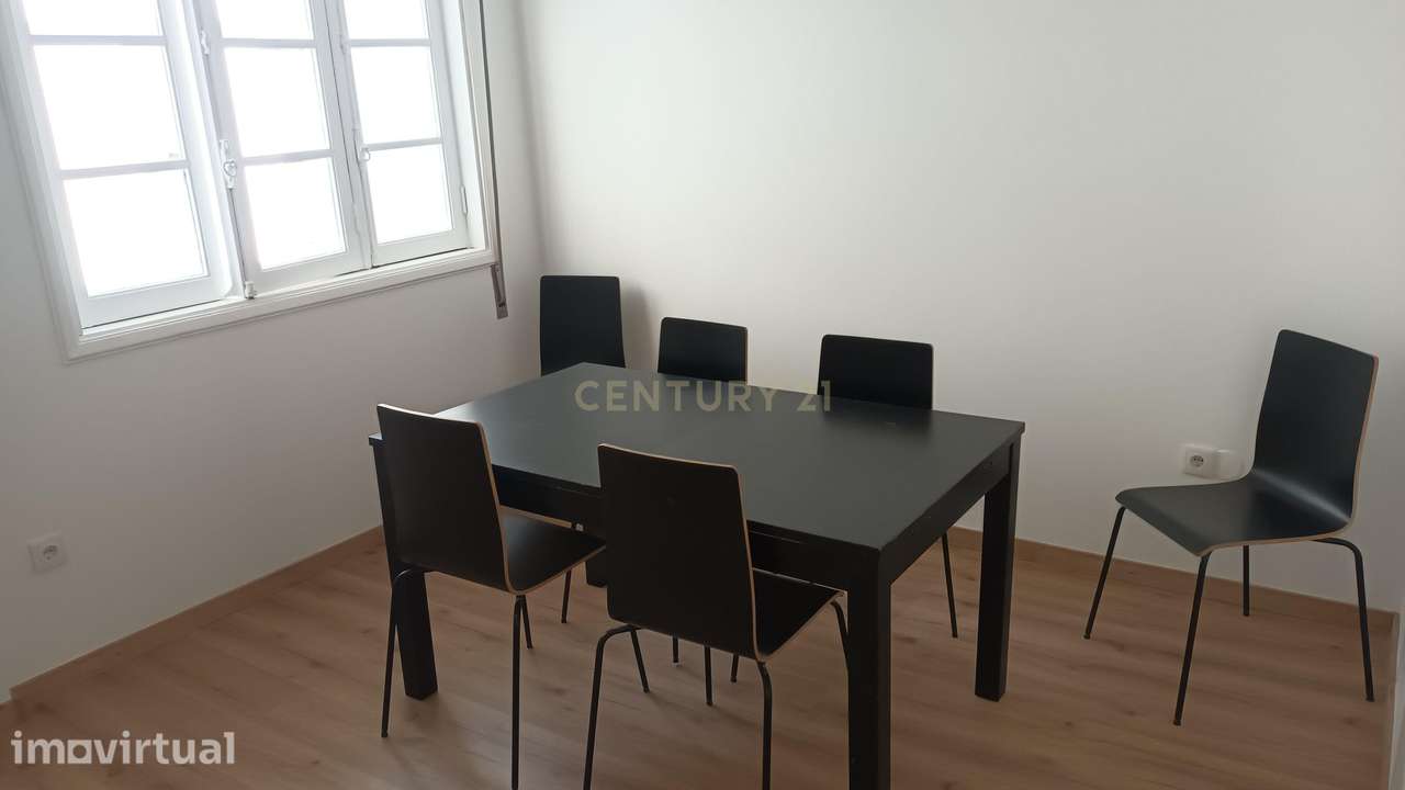 APARTAMENTO T2 PARA ARRENDAMENTO — FARIA GUIMARÃES / MARQUÊS, PORTO - Grande imagem: 4/16