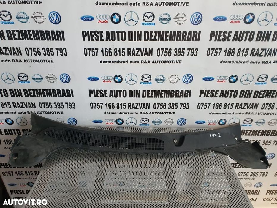Grila Stergatoare Renault Megane 2 Dezmembrez Renault Megane 2 Grila Stergatoare Renault Megane 2 D - 2