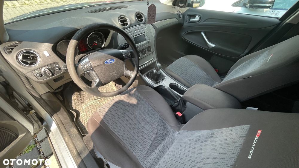 Ford Mondeo 2.0 TDCi Trend - 11