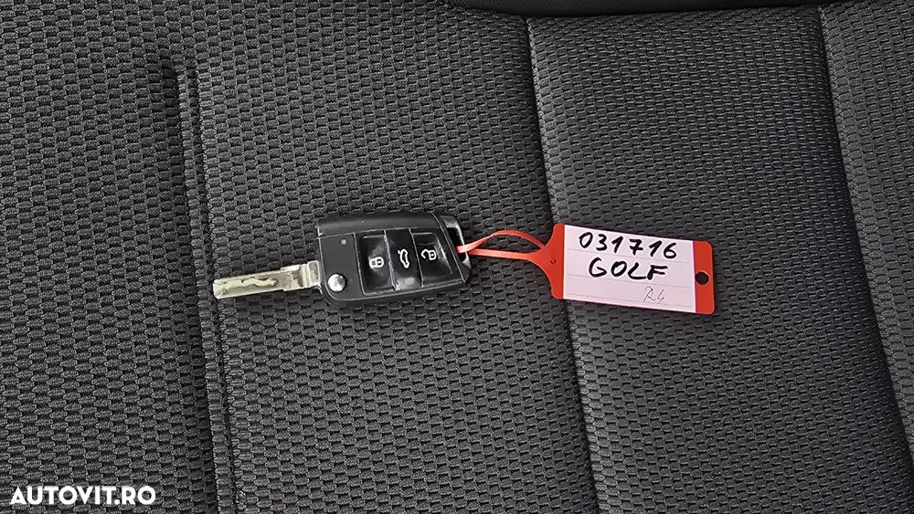 Volkswagen Golf 1.6 TDI Comfortline - 21