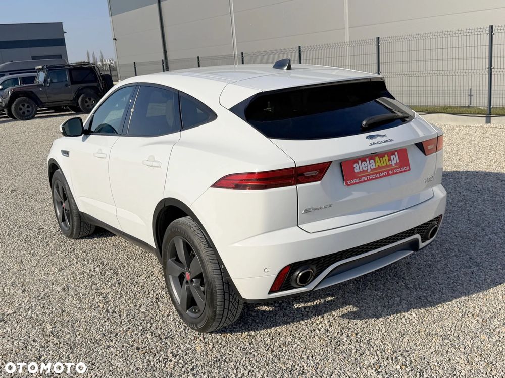 Jaguar E-Pace P250 AWD SE - 6