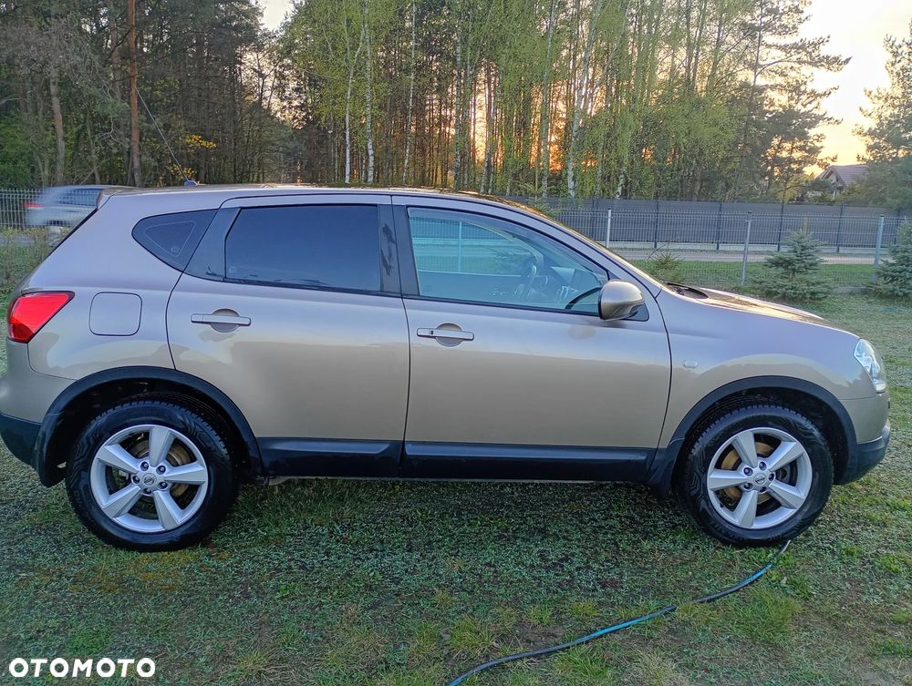 Nissan Qashqai 2.0 dCi 4 x 4 DPF 360 - 8