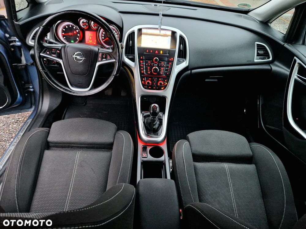 Opel Astra 1.4 Turbo Innovation - 11