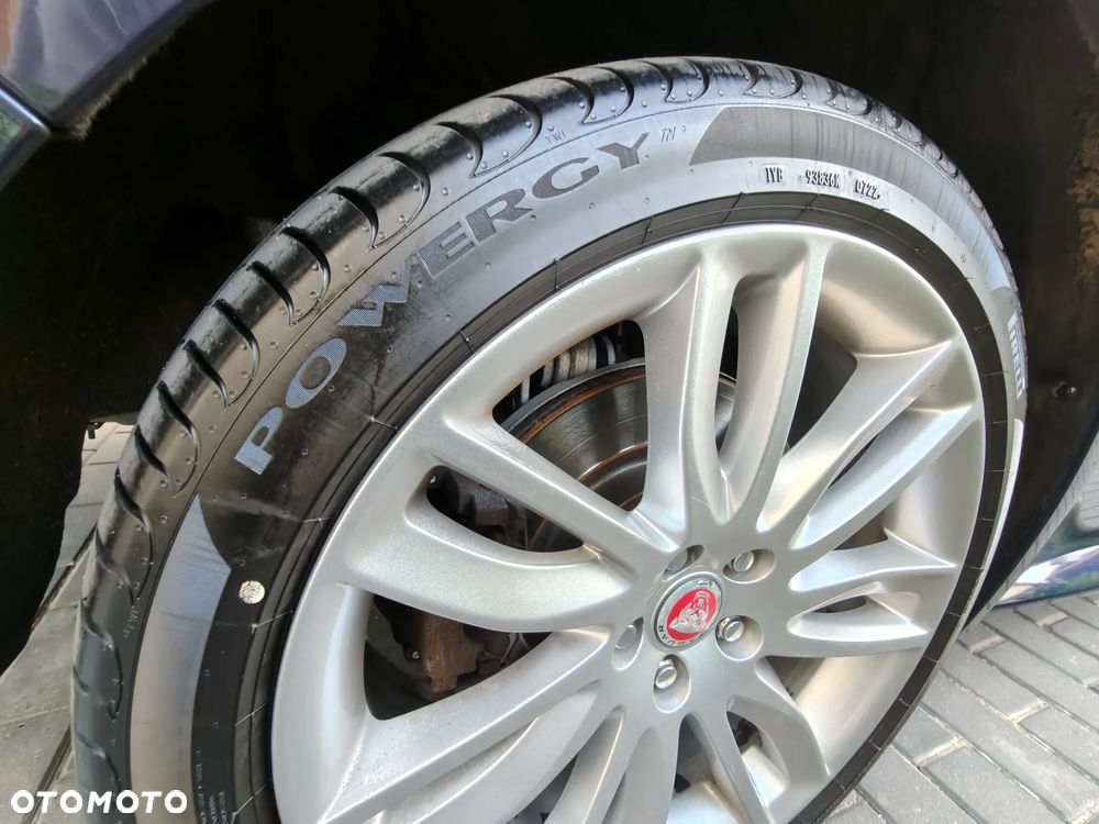 Jaguar XF 2.0 i4D R-Sport - 10
