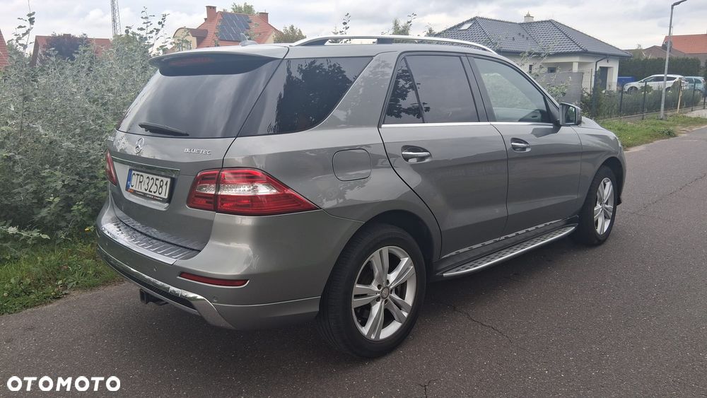 Mercedes-Benz ML 350 BlueTec 4-Matic - 8