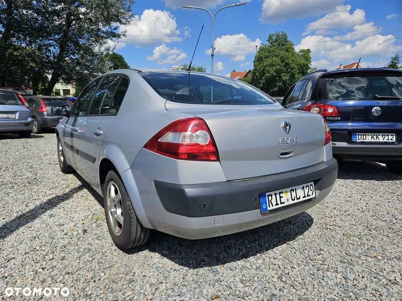 Renault Megane 1.6 16V Alize - 14