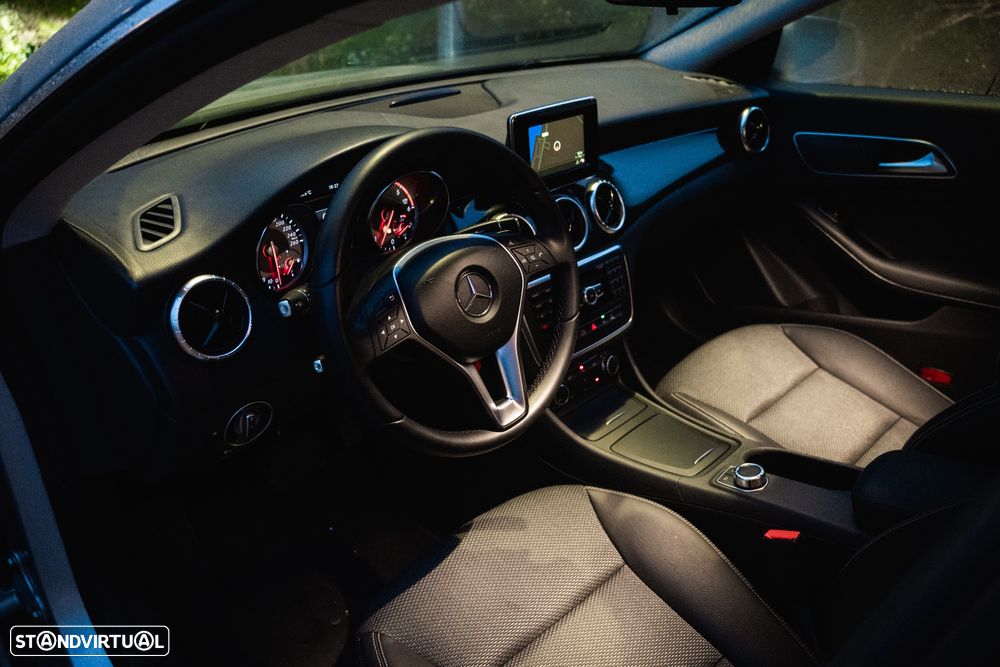 Mercedes-Benz CLA 220 CDI 7G-DCT Urban - 17