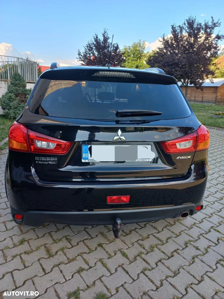 Mitsubishi ASX - 5