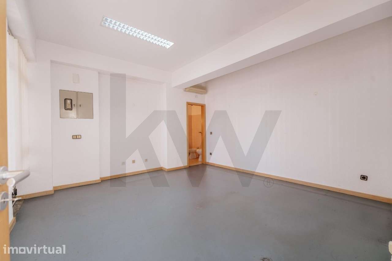Loja de 75 m2 no Cidral | Excelente localização e potencial para habit - Grande imagem: 4/13