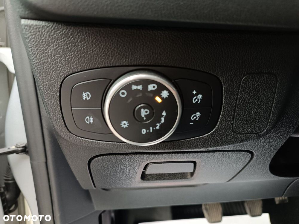 Ford Focus 1.0 EcoBoost Trend Edition Business - 25