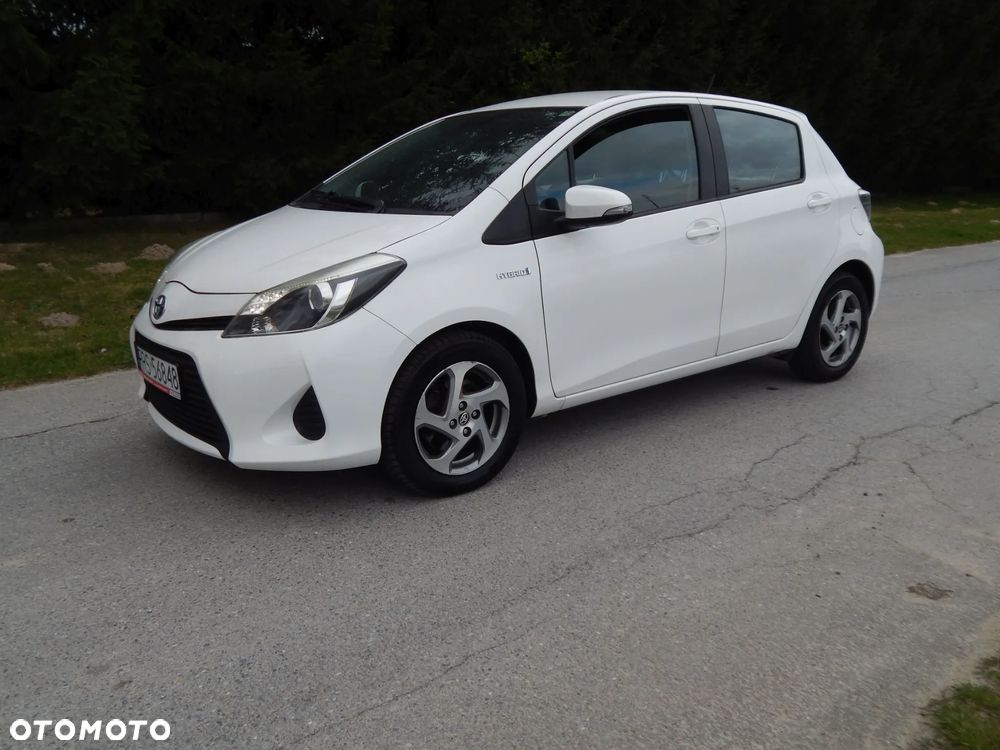 Toyota Yaris Hybrid 100 Life - 3