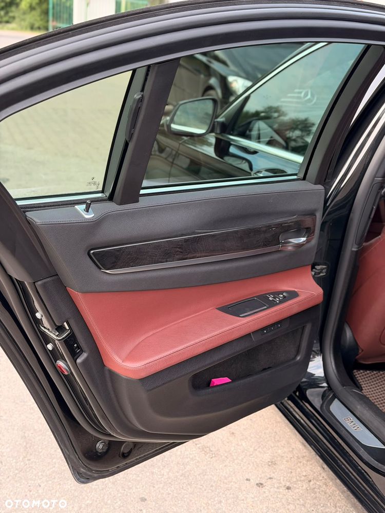 BMW Seria 7 730d xDrive - 18
