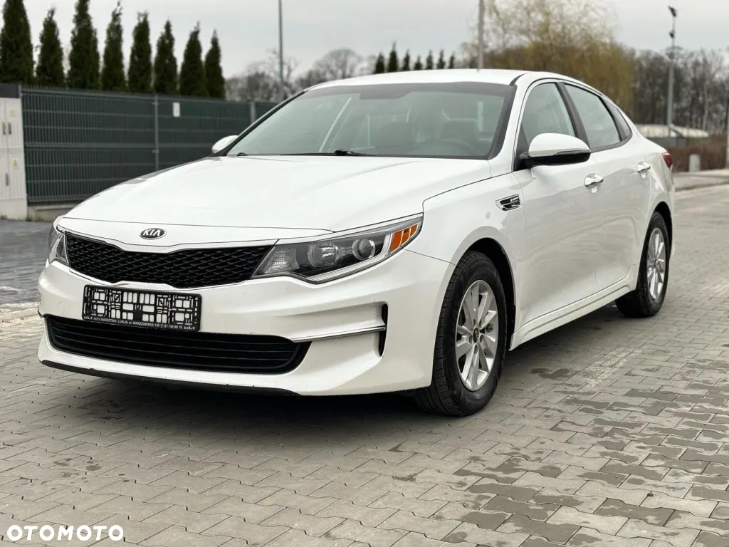 Kia Optima - 14