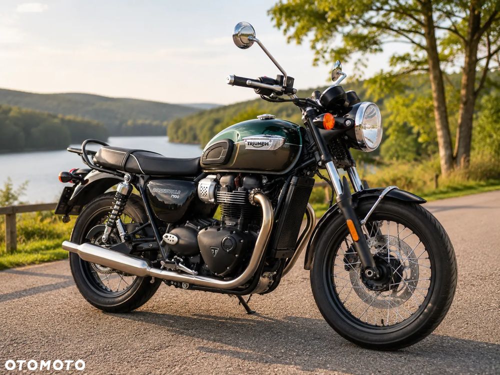Triumph Bonneville - 2