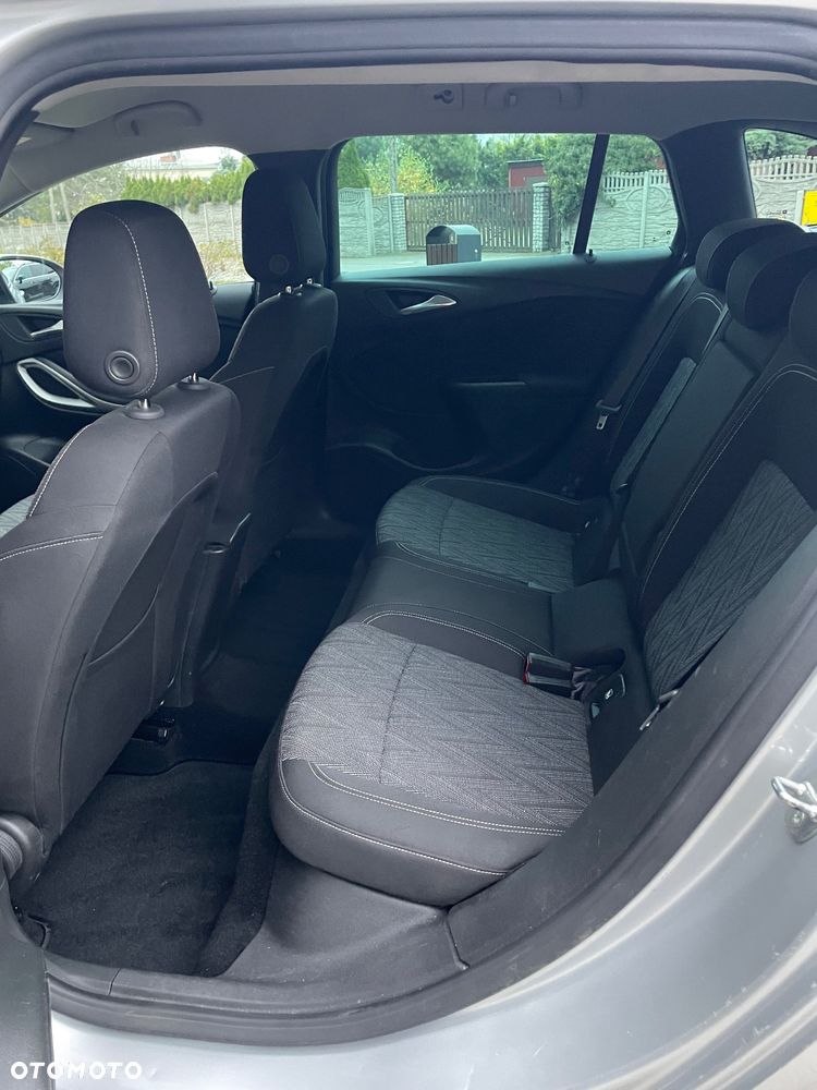 Opel Astra 1.5 D Start/Stop 2020 - 25