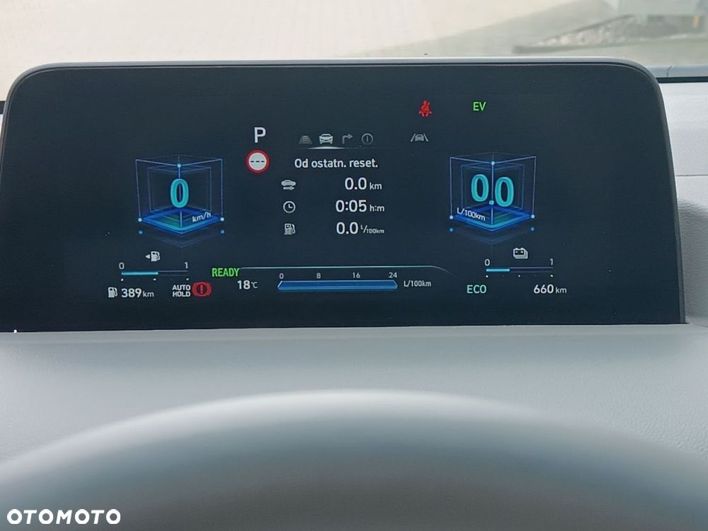 Hyundai Staria 1.6 T-GDI HEV Luxury - 28